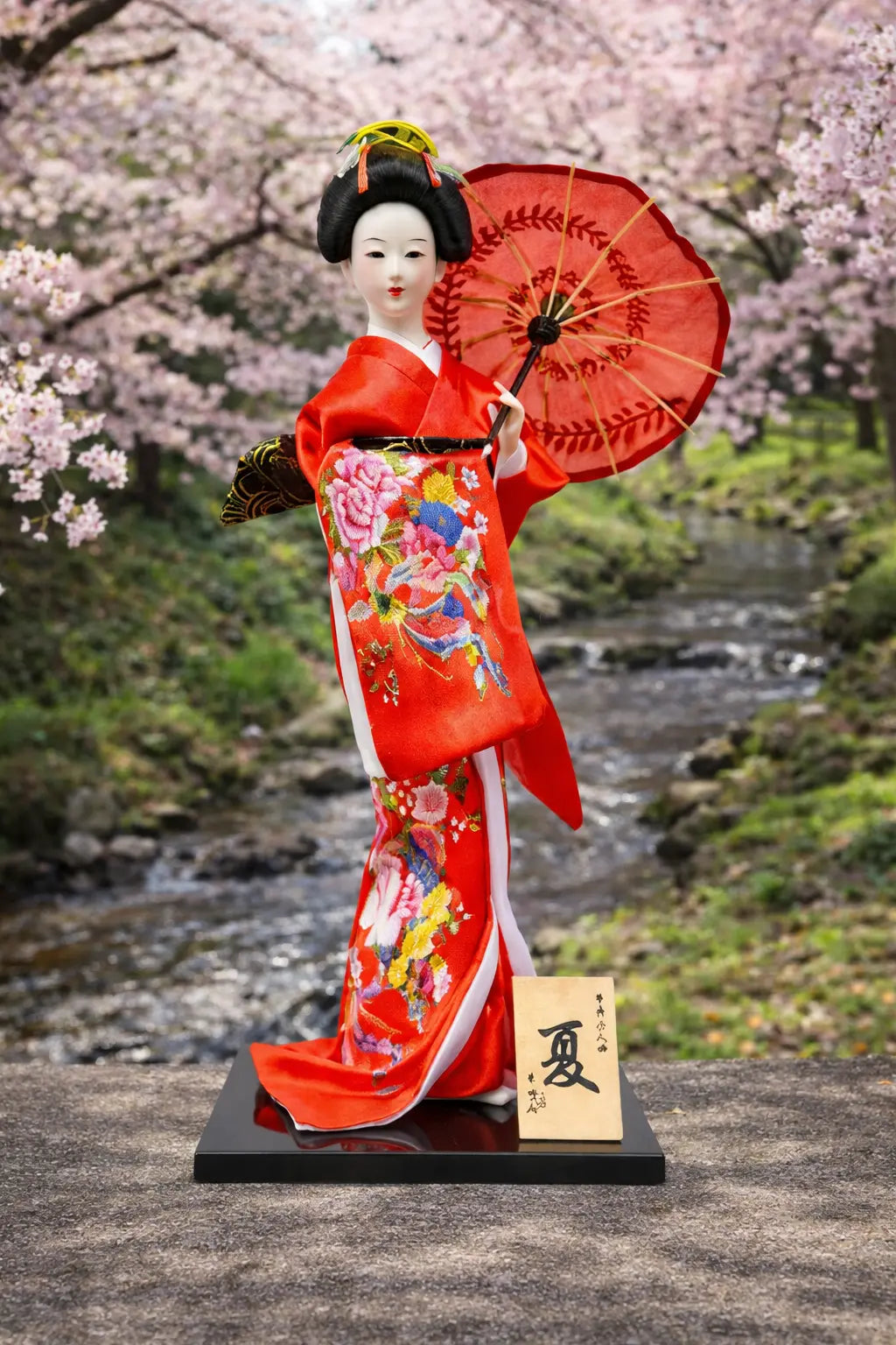 Figurine Geisha Ombrelle Rouge Yoka