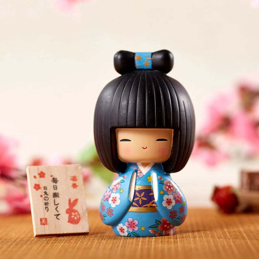 Poupées miniatures japonaises Kokeshi Yoka
