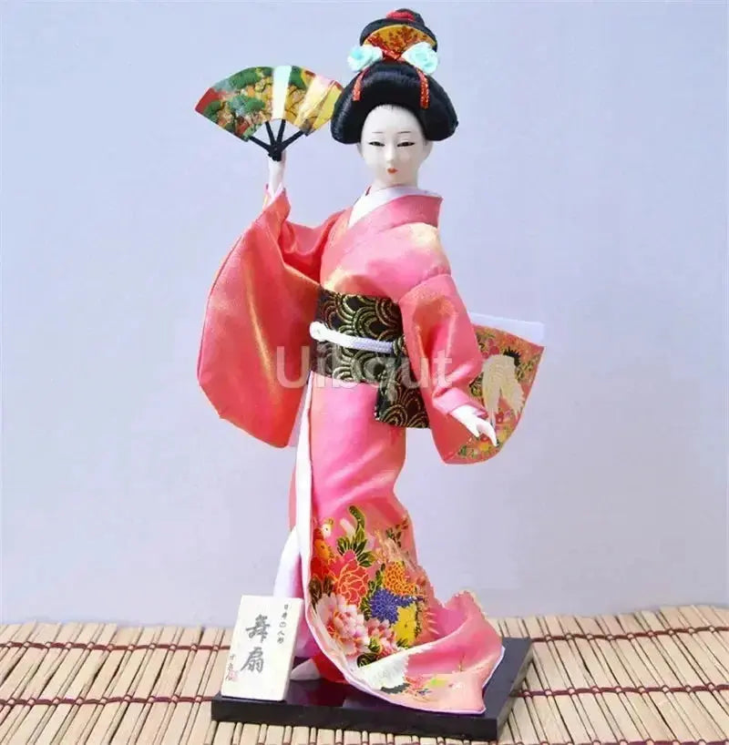Figurine Geisha Éventail Traditionnel Yoka